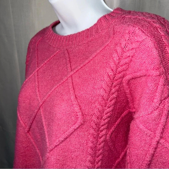 Line and Dot Cable Knit Pink Sweater EUC Like New Size Small - Picture 6 of 9